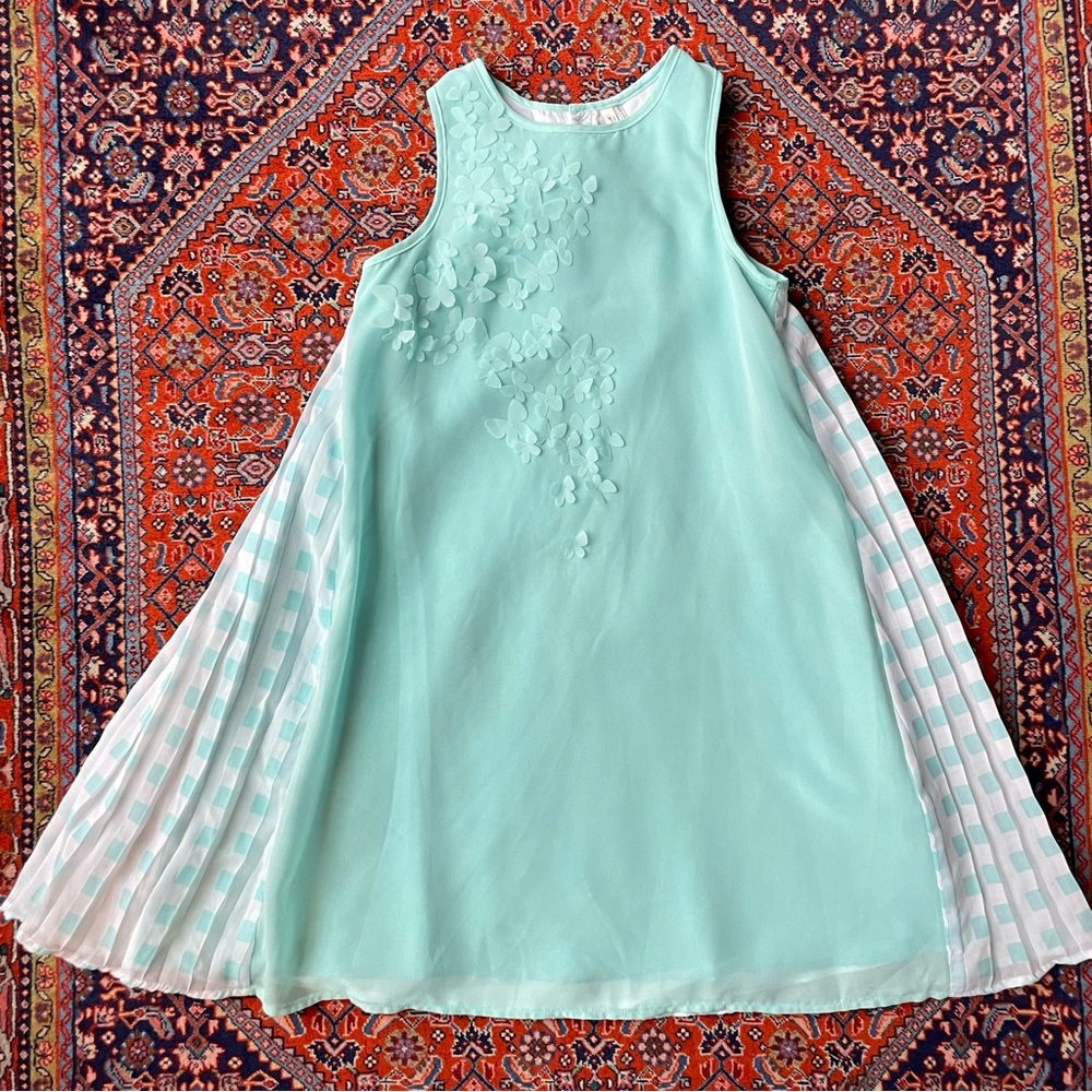 Gorgeous Deux Par Deux Aqua Dress with Flower detail and pleats EUC Size 12